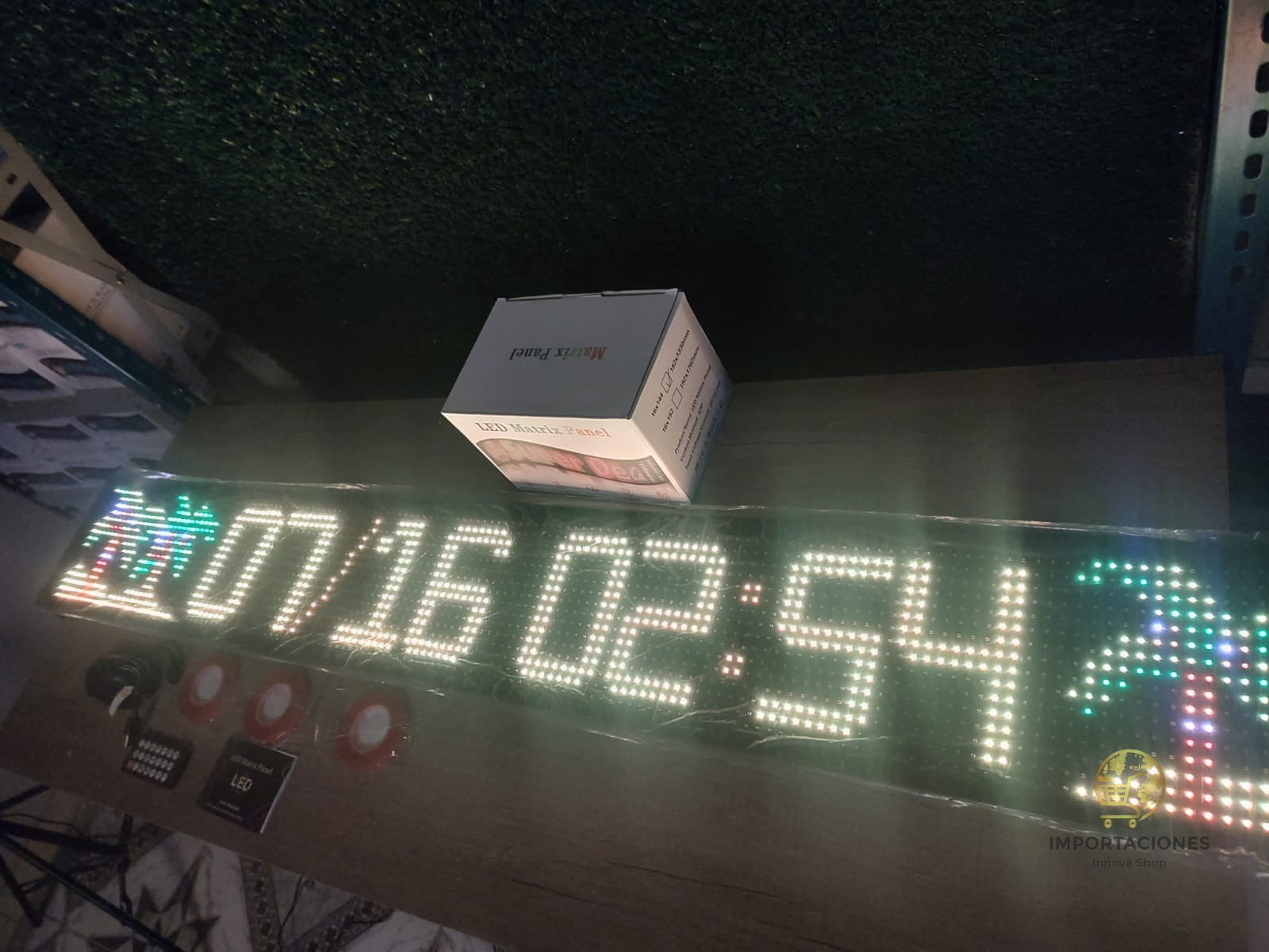 LEDs Ojos Animados para Parabrisas 19x1.33m — Programable por App